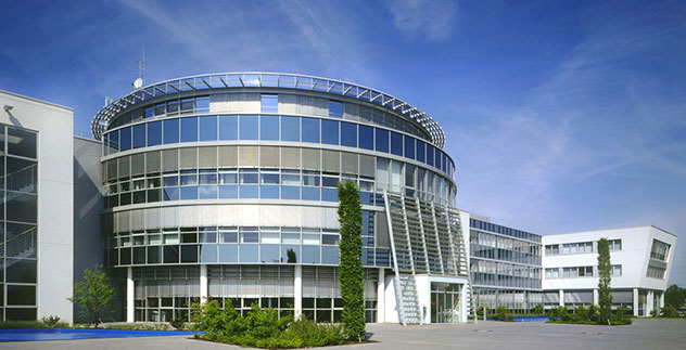 Städtebau - Technologiezentrum mit Büros, Automobil -Auslieferungseinheit und Zulieferer-Park für Volkswagen