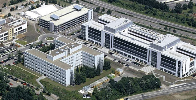 Städtebau - Büropark mit Hewlett-Packard Headquarter, Kommunikationszentrum, Office Center TBP, Parkhaus, Passport Fashion Büro- und Service-Gebäude